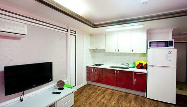 Paradise Pension Tongyeong Exterior photo